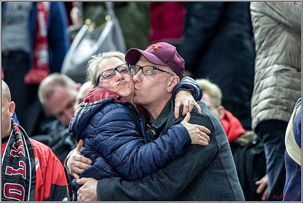 DEL;  Koelner Haie - Fischtown Pinguins Bremerhaven; Koeln, 22.12.2019